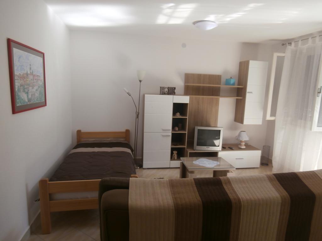 Apartment Gabi Labin  Eksteriør bilde