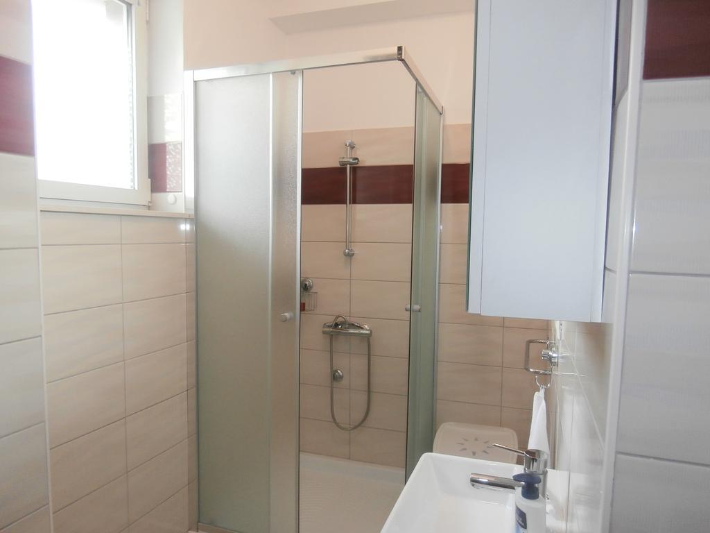 Apartment Gabi Labin  Eksteriør bilde