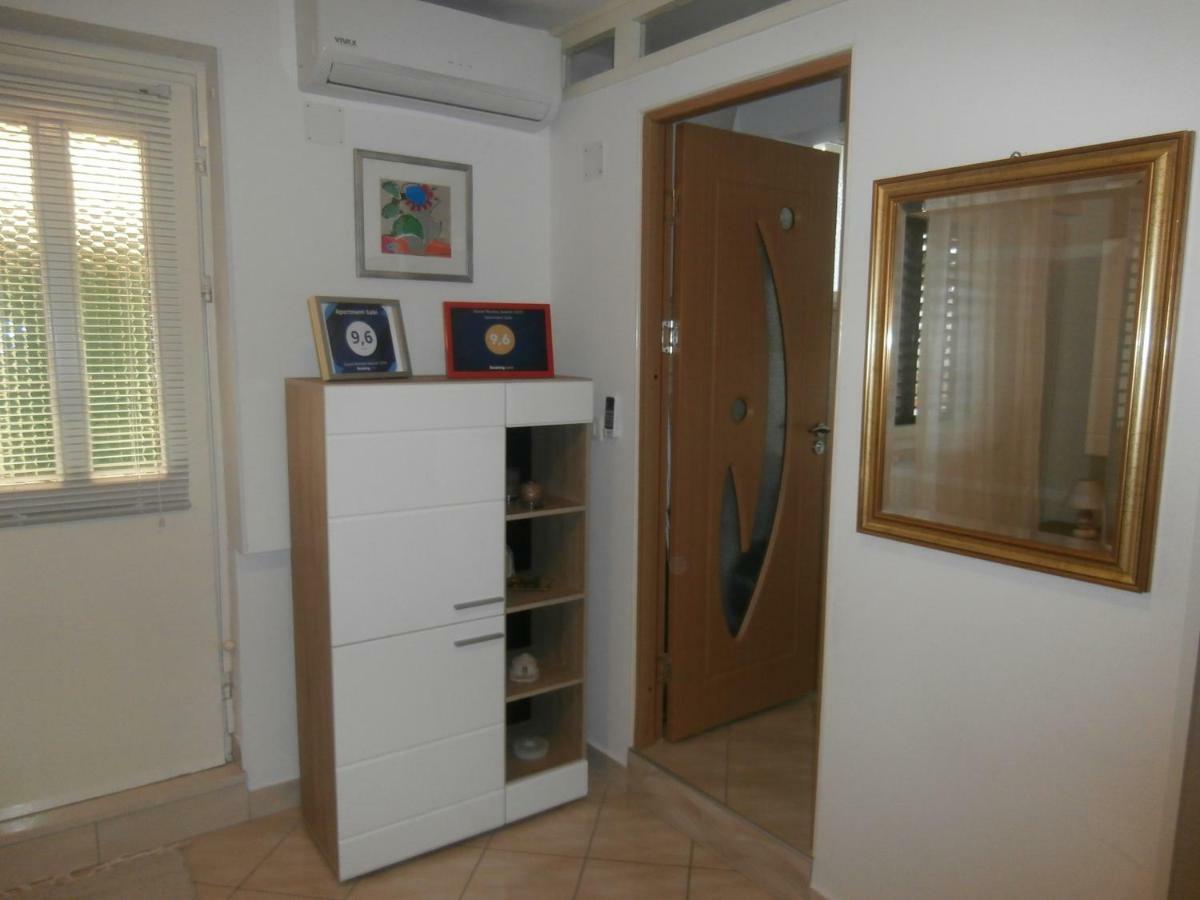 Apartment Gabi Labin  Eksteriør bilde